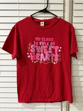 Red Graphic Tee Shirt! My Class Is Full of Sweethearts! Size M 🩷❤️